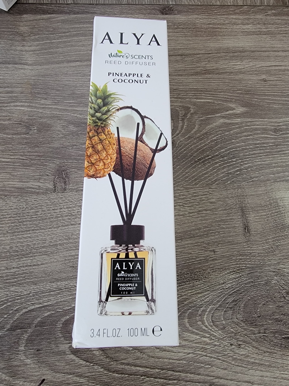 ALYA Pineapple & Coconut Reed Diffuser - White Box - Picture 2 of 3